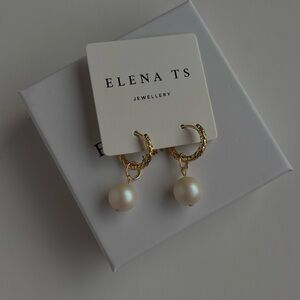 914 Gold Hoop Pearl Earrings